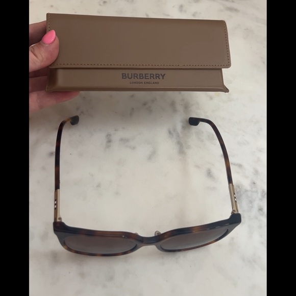 NWOT - Burberry Tortoise Sunglasses main image 5